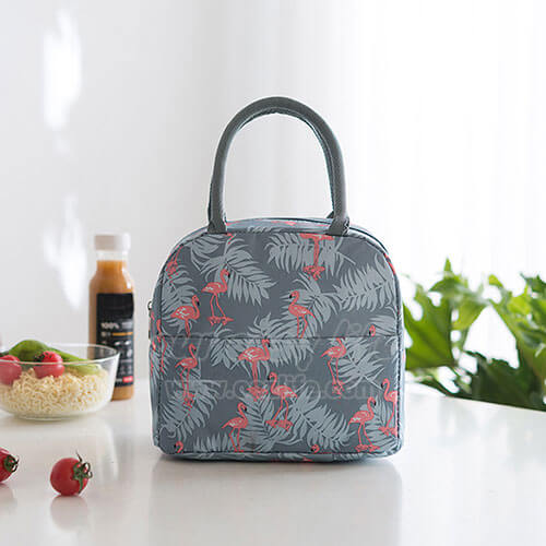 https://www.oezlife.com/cdn/shop/products/8.blue_gray_insulated_cute_lunch_tote_for_women_girls_display_on_desk_500x.jpg?v=1598610700